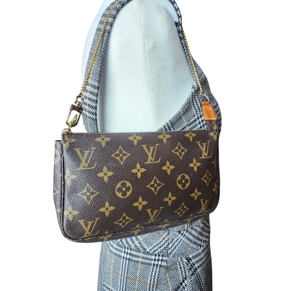 Louis Vuitton Monogram Pochette Accessoires Vintage AR0938 Shoulder Bag LV - Picture 14 of 14